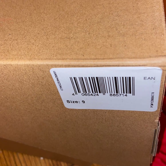 Yeezy Foam Runner “Vermilion” - Picture 4 of 6